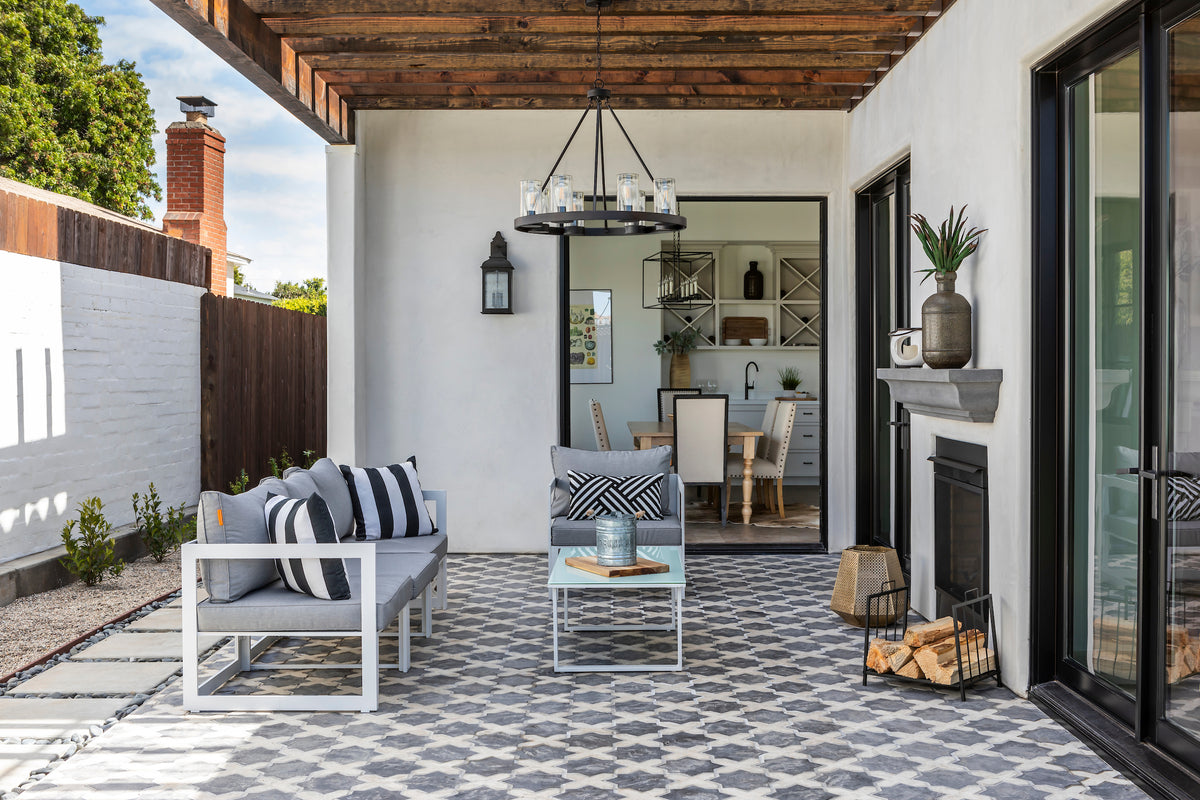 Magnolia blend the whole space