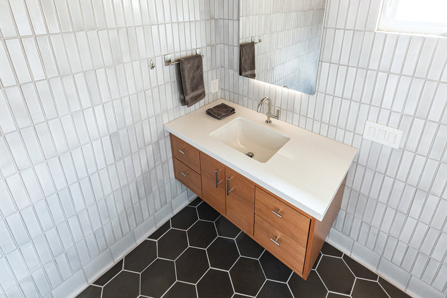 Arcadia Gray and White Bath