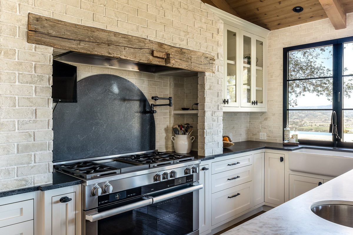Range hood wrapped in 2x8 brick