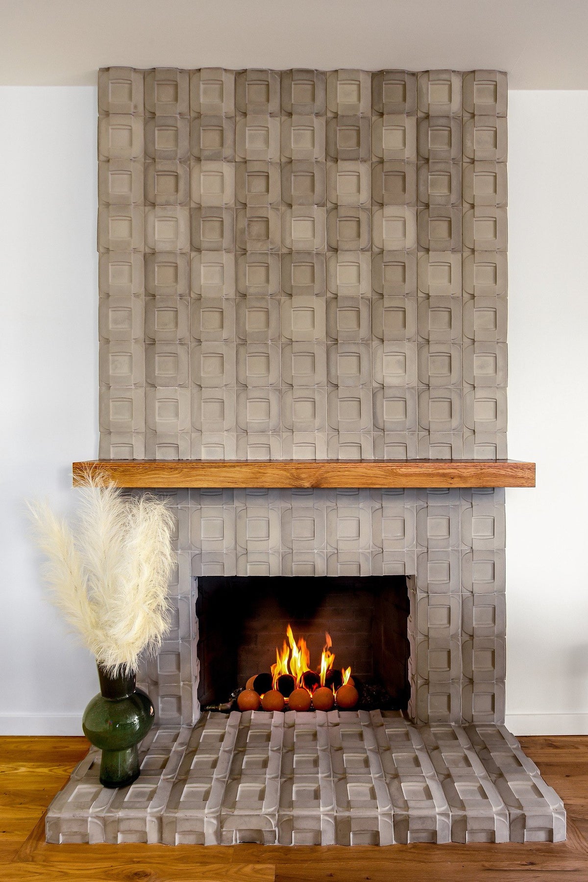 Fireplace clad in 3D Buckle tile