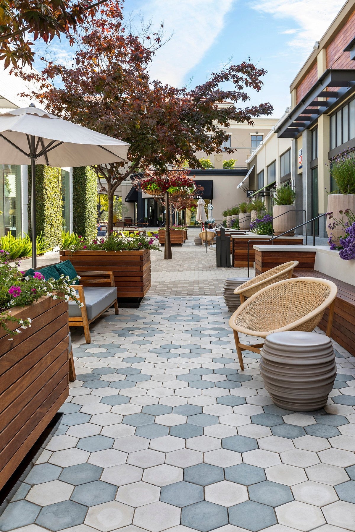 Hexagon walkway with seating