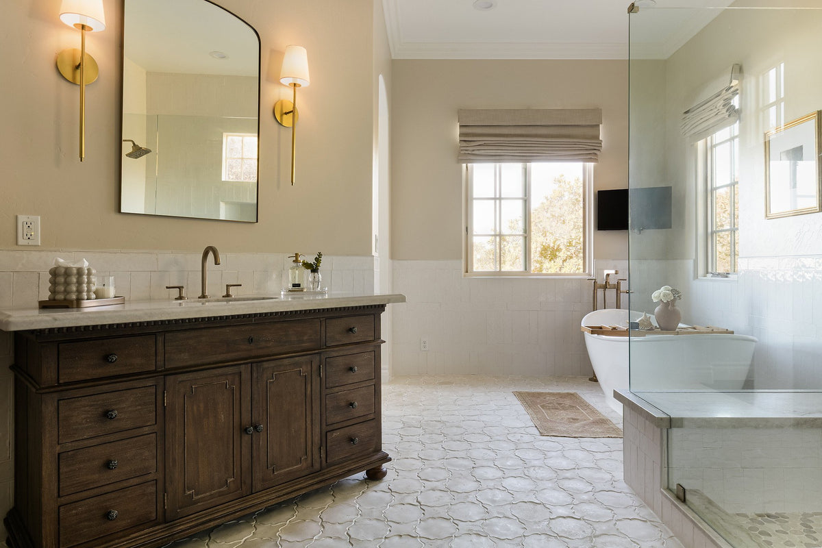 Vanity and tub over Rice Arabesque