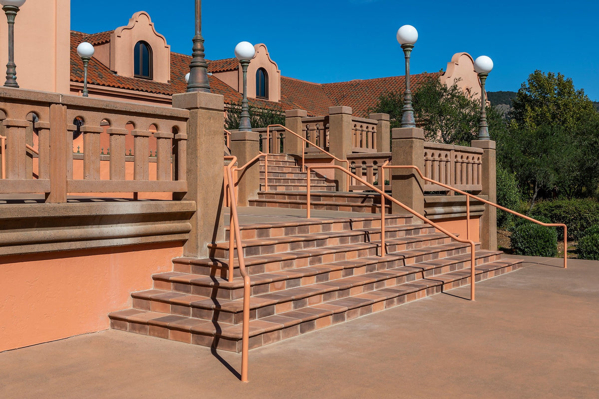 Side view of the grand staircase