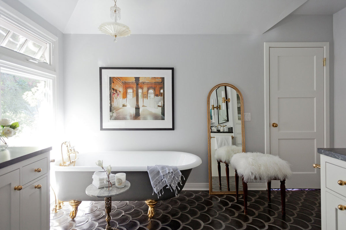 Clawfoot tub on Artillo Conche