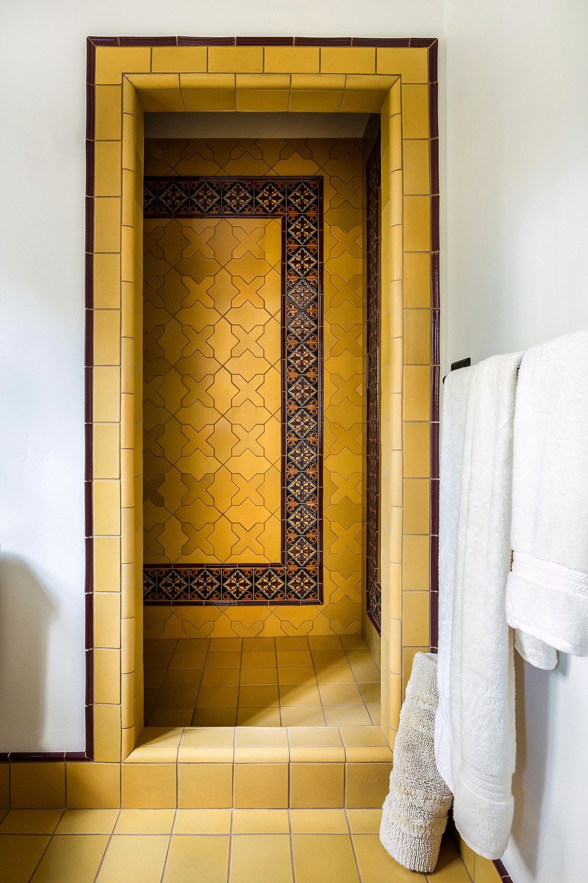 Shower with Custard tile and deco border