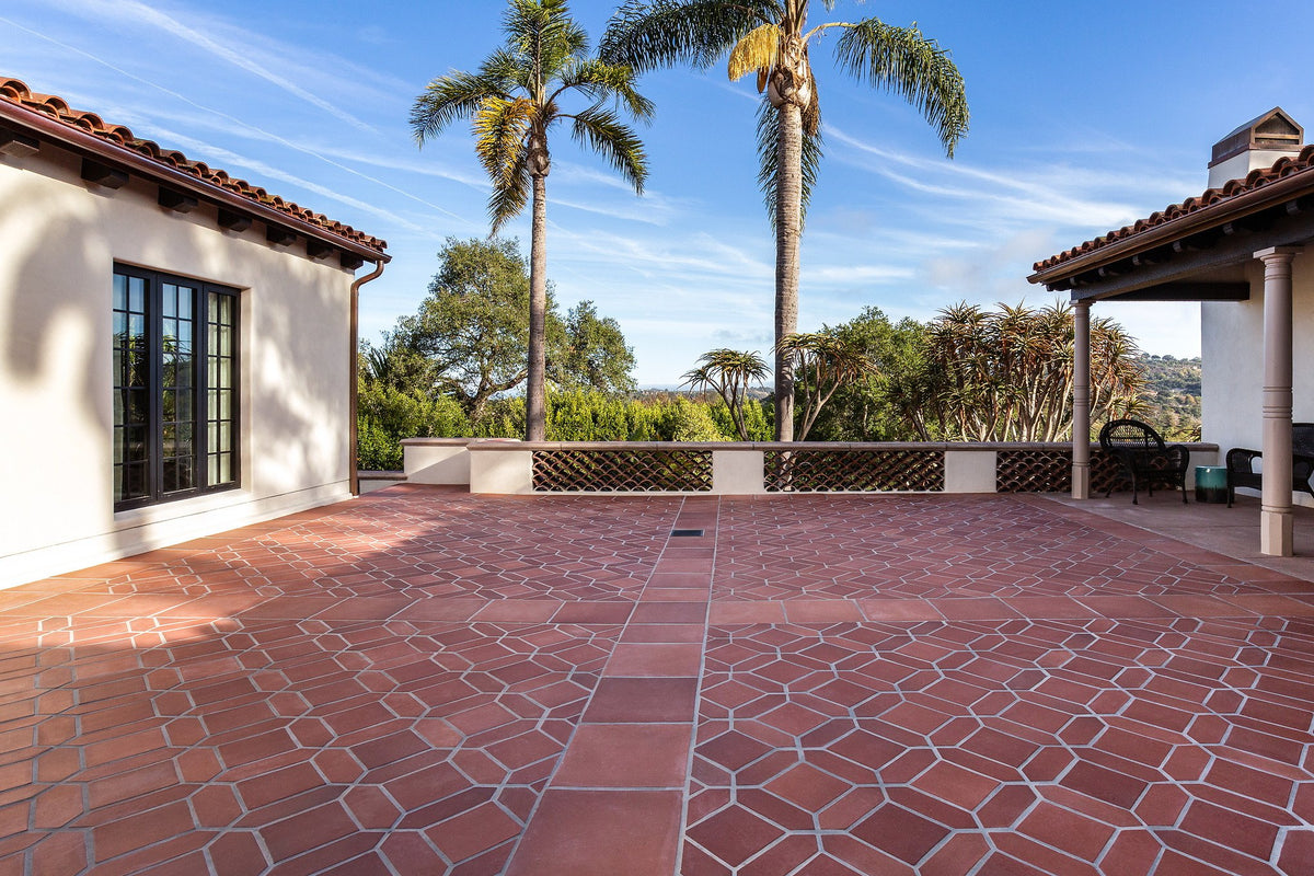 Courtyard patio in Monrovia Red