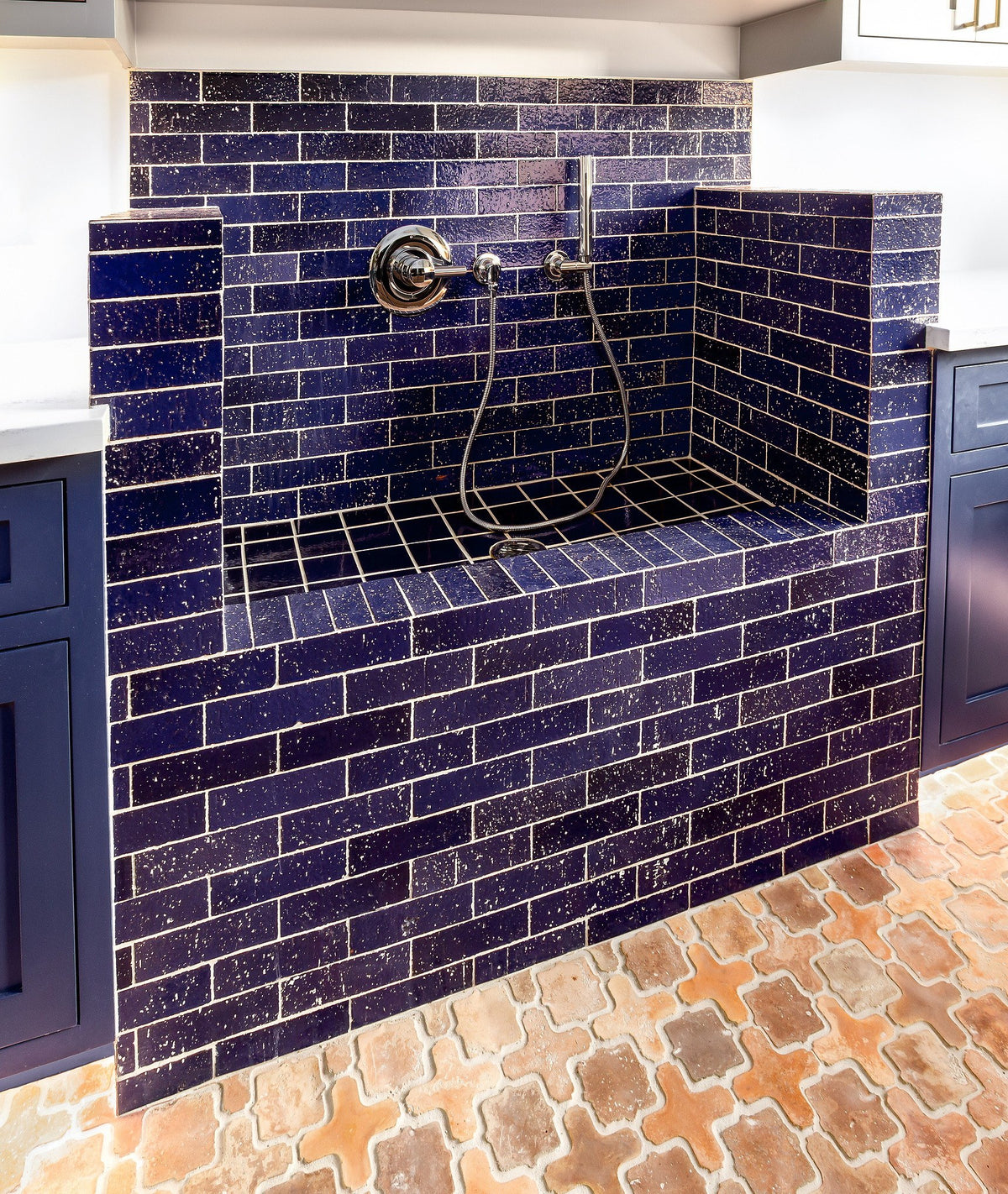Glazed brick wash station