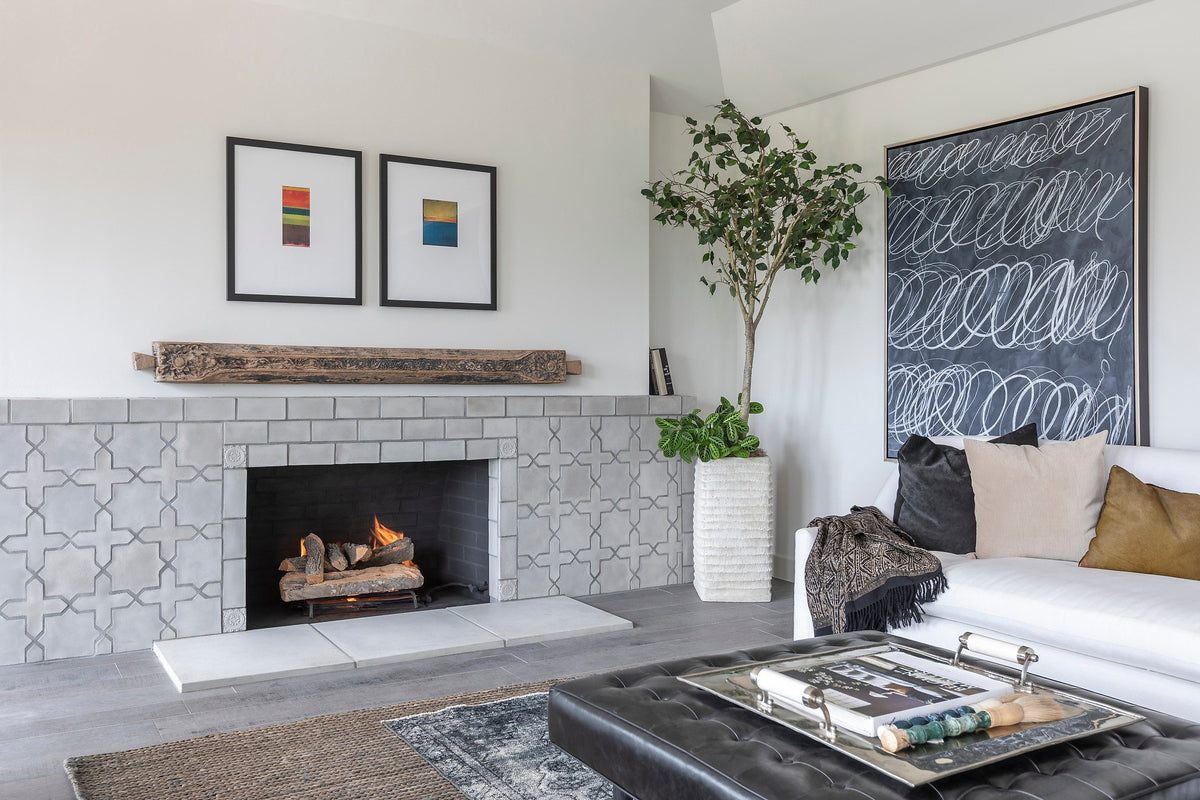 Living room with Arabesque 2C fireplace
