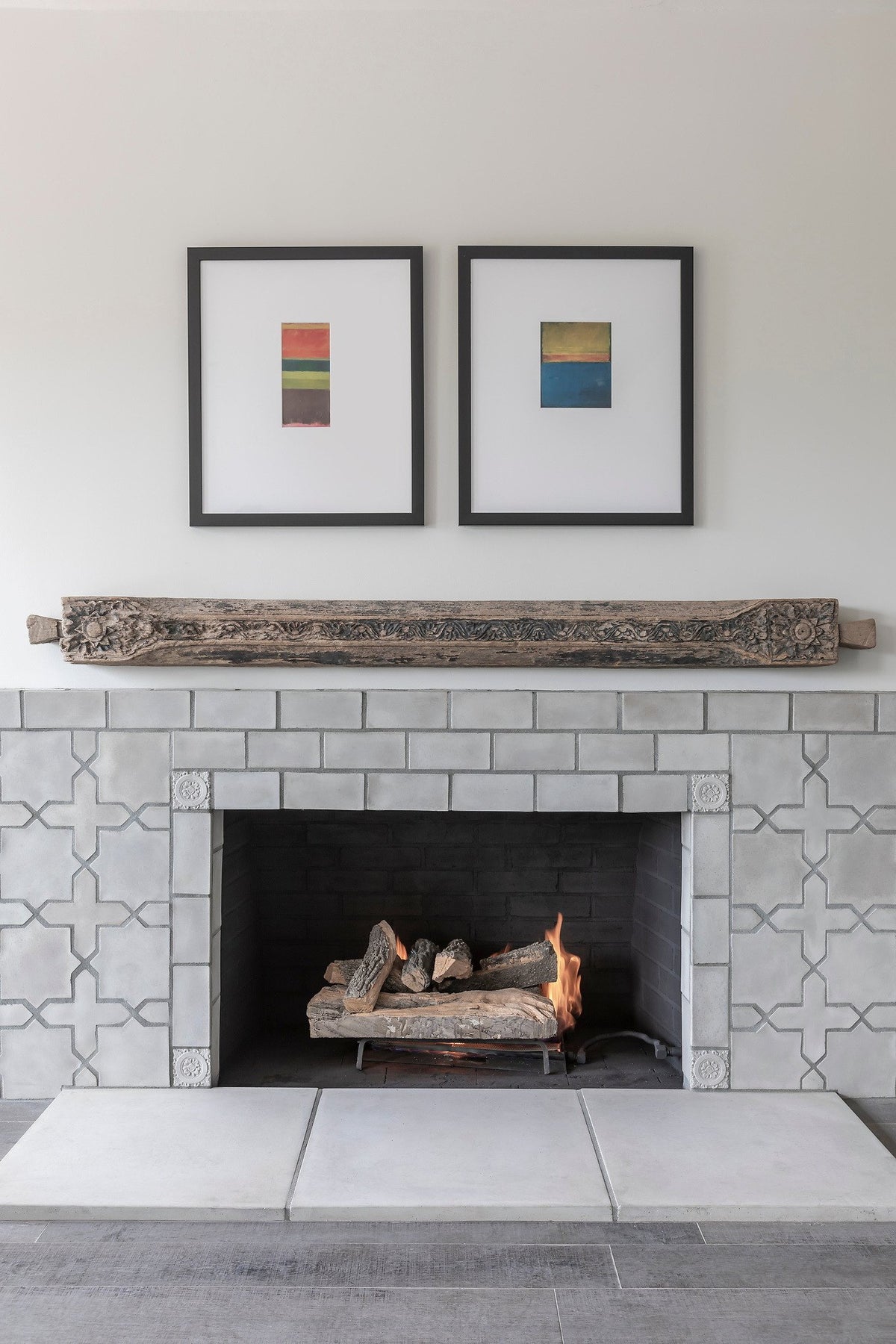 Fireplace wall in Natural Gray