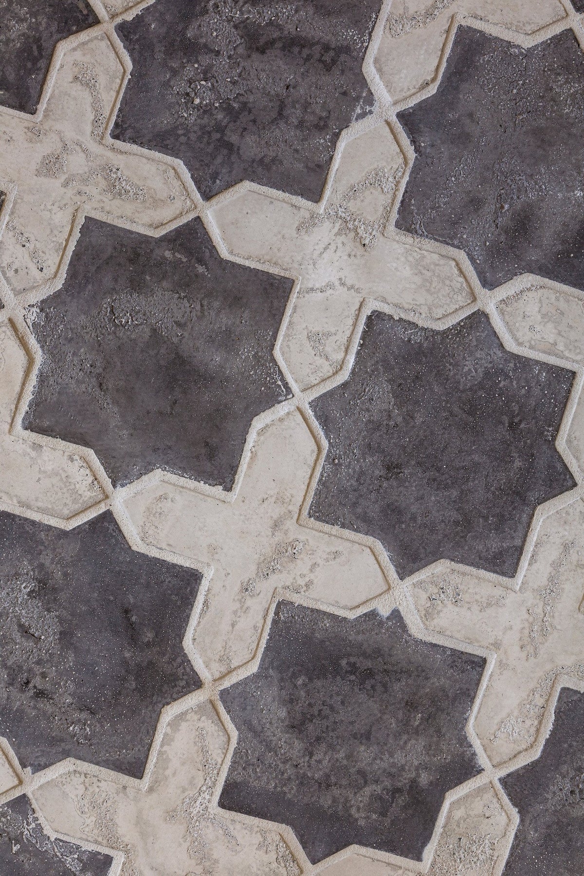 Hand-finished Arabesque 2C detail