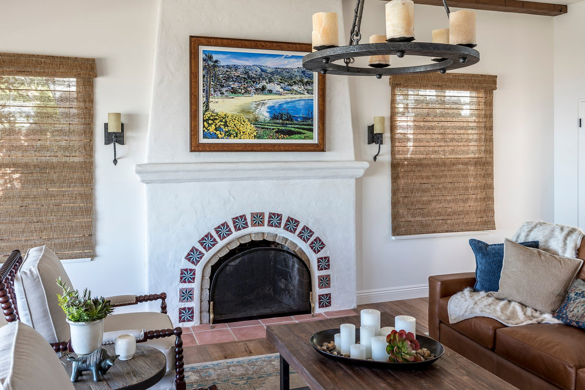 Living room with tiled fireplace surround