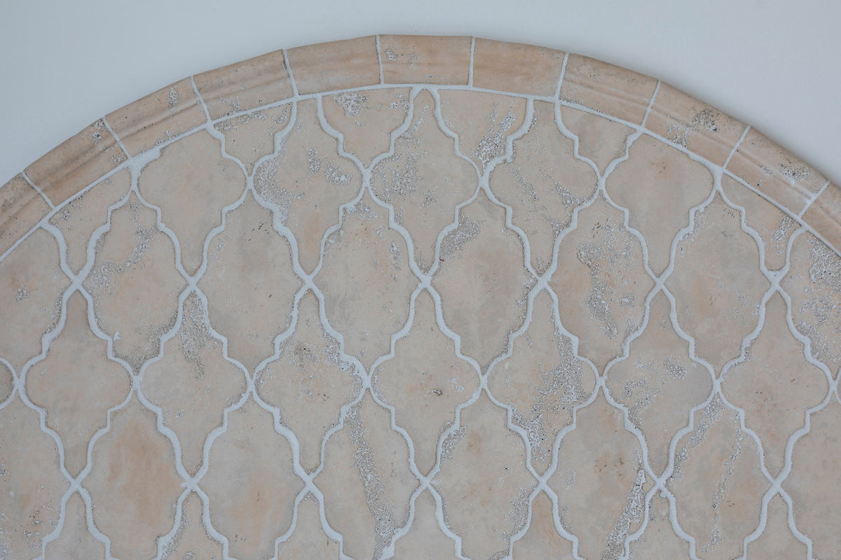 Bullnose trim along the arch