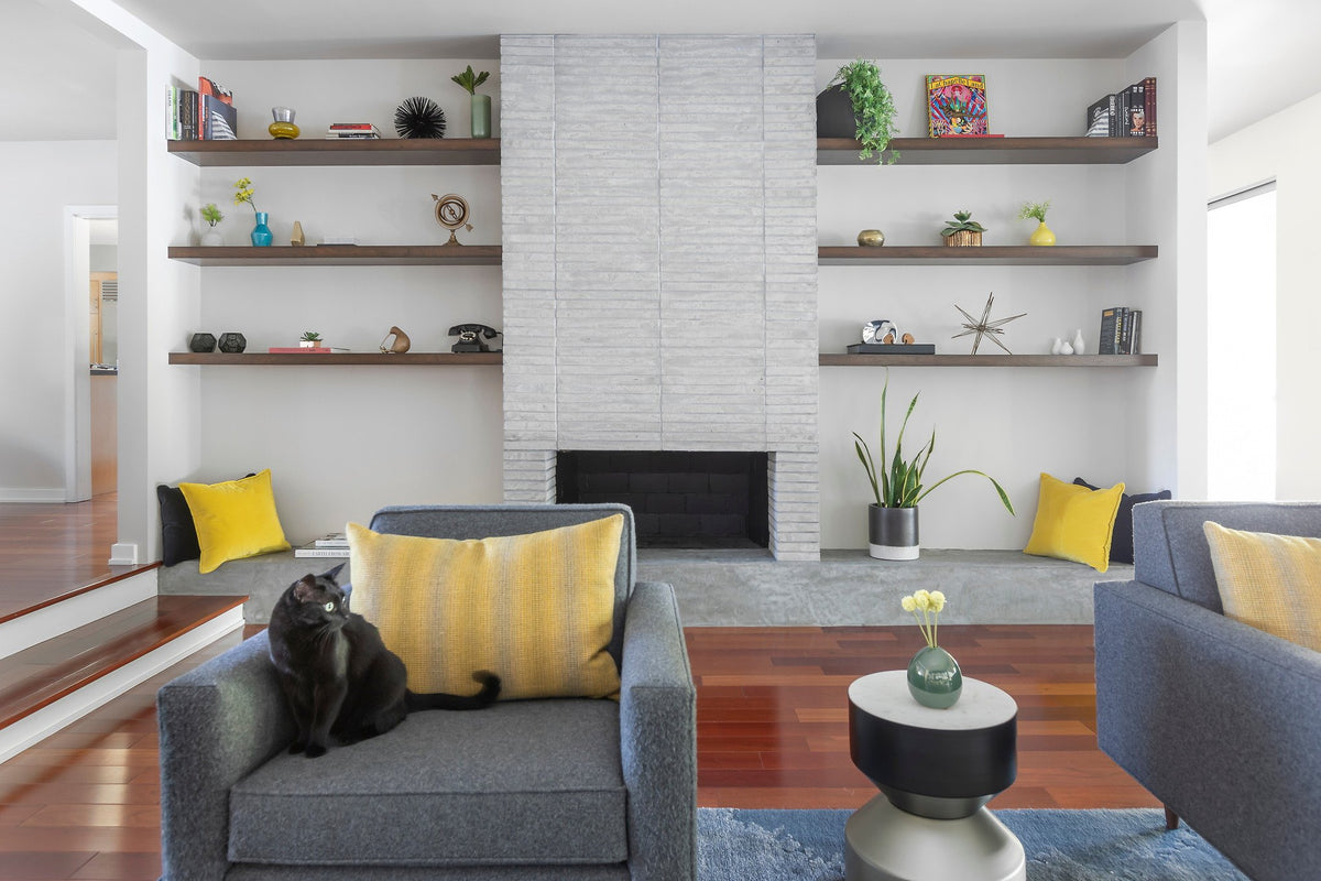 Living room with Newport Brick fireplace
