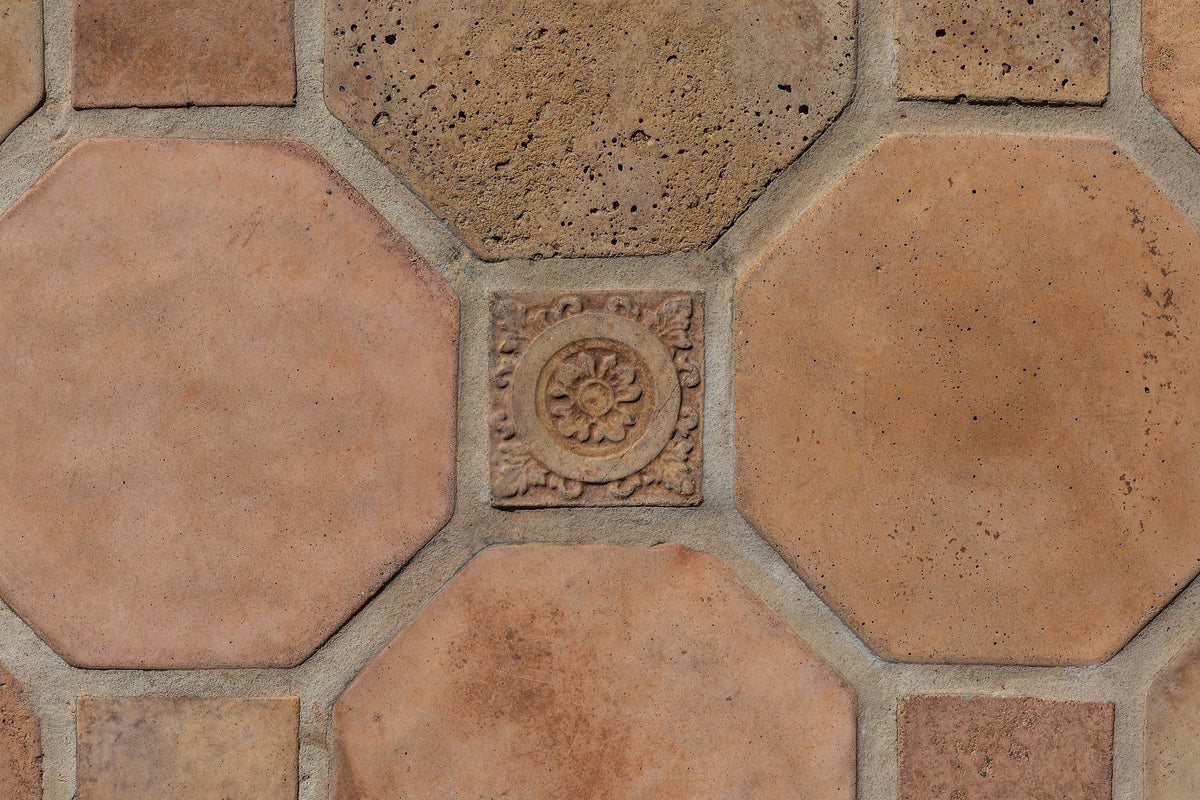 Detail of a relief deco dot