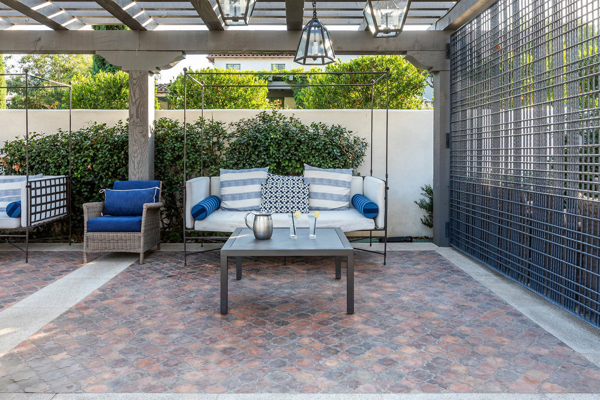 Cabana lounge in Arabesque Pattern 8C
