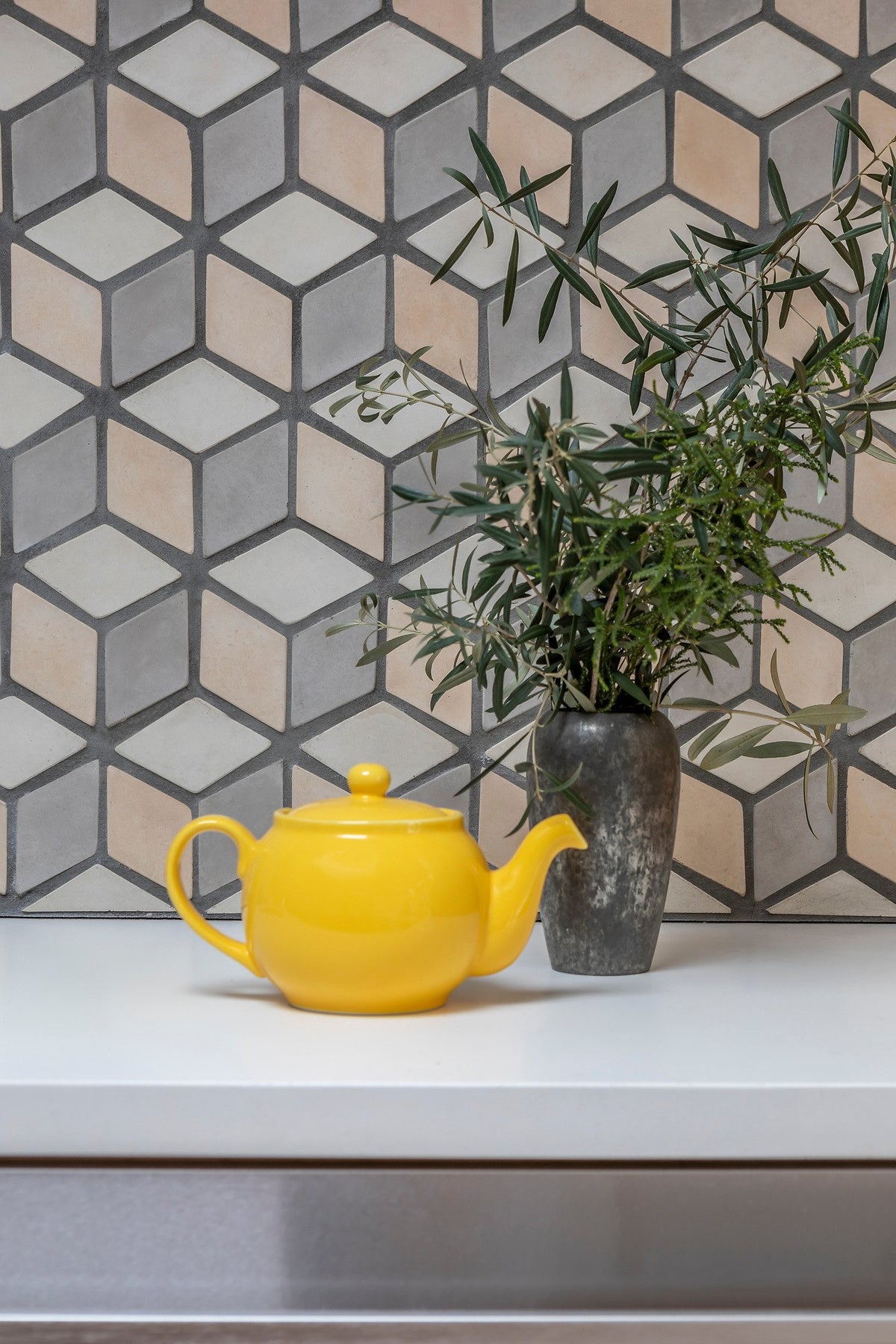 Tumbling-block backsplash detail
