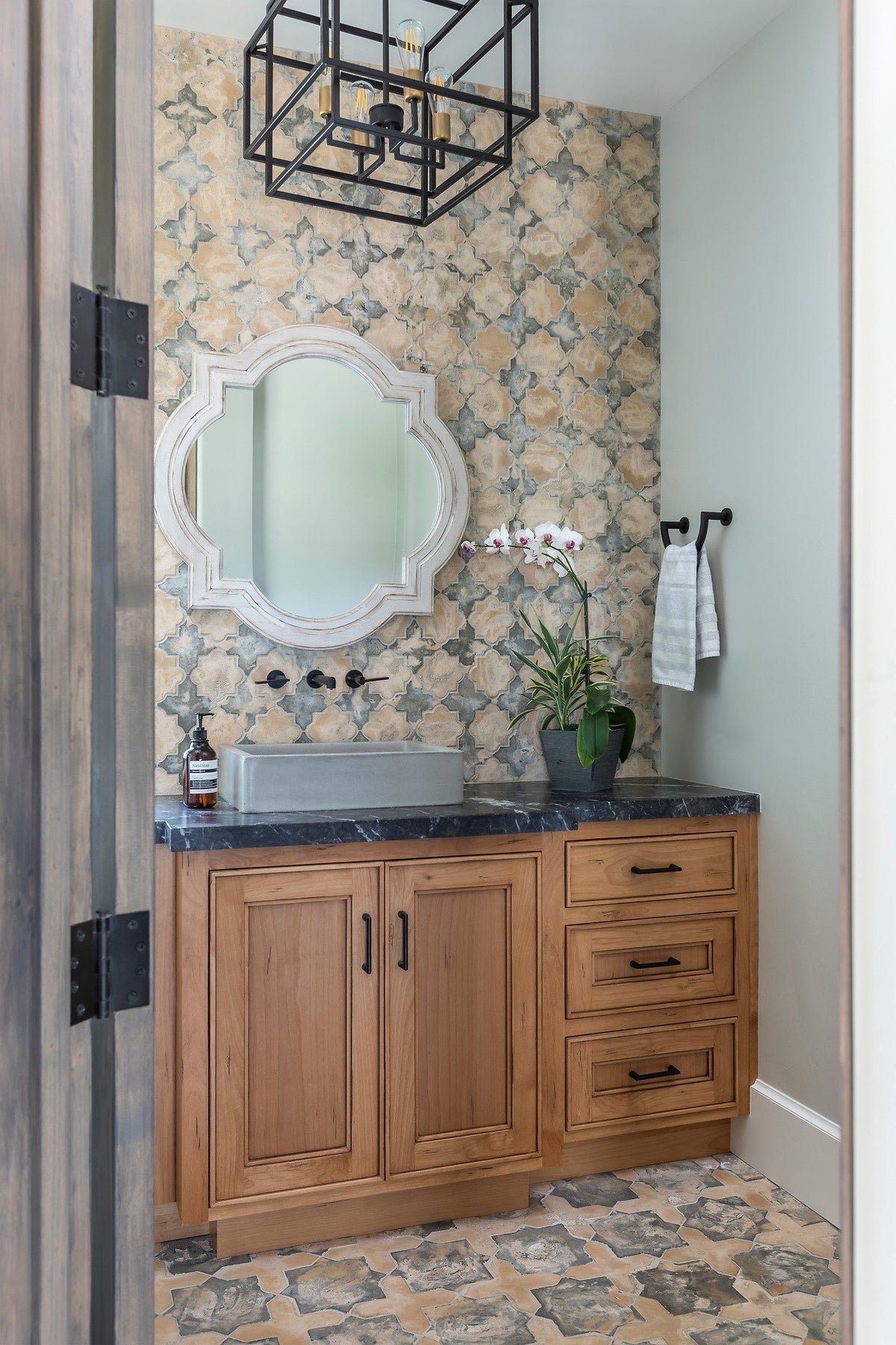 Powder room with Arabesque 8C wall