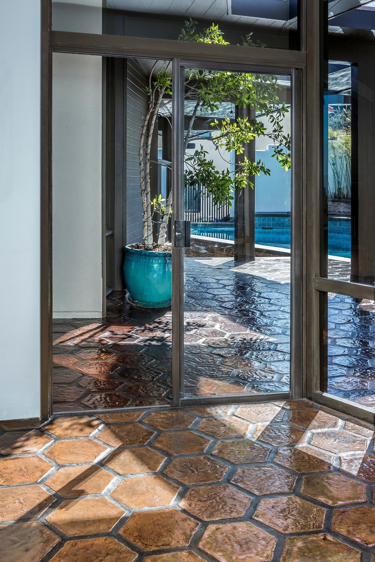 Hexagon floor through the glass door