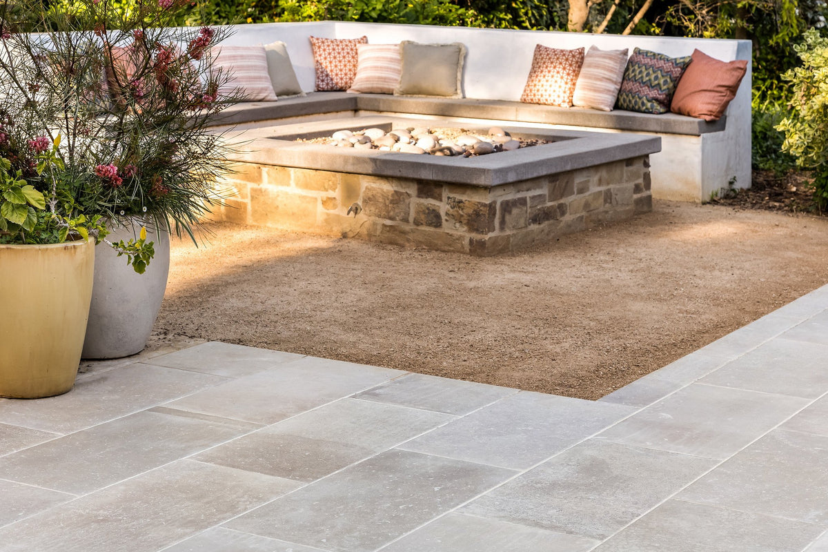 Fire pit terrace with porcelain floor