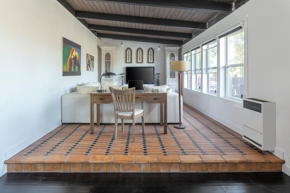 Sun room with Artillo Picket floor