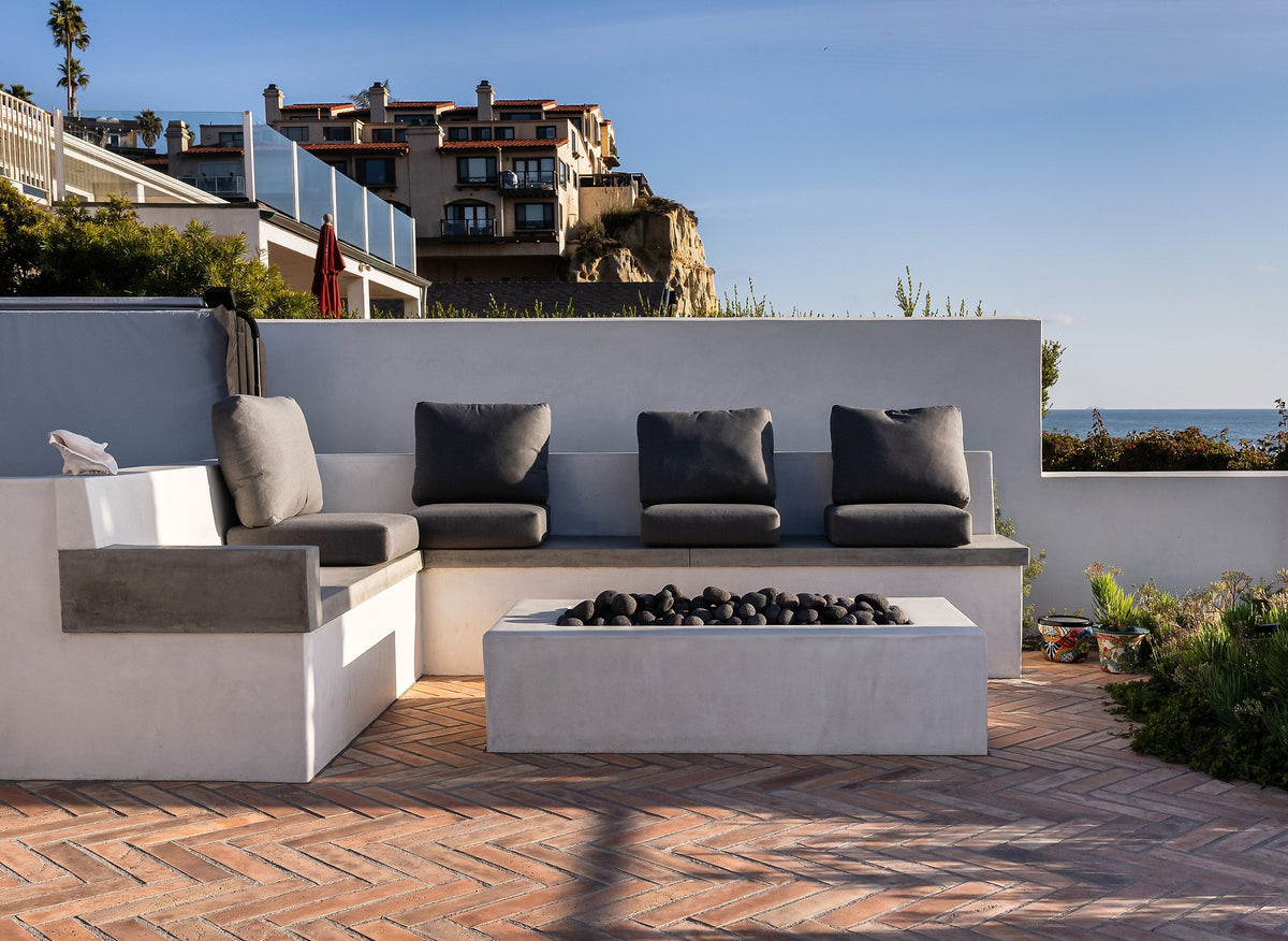 Fire pit lounge on Artillo 4x12