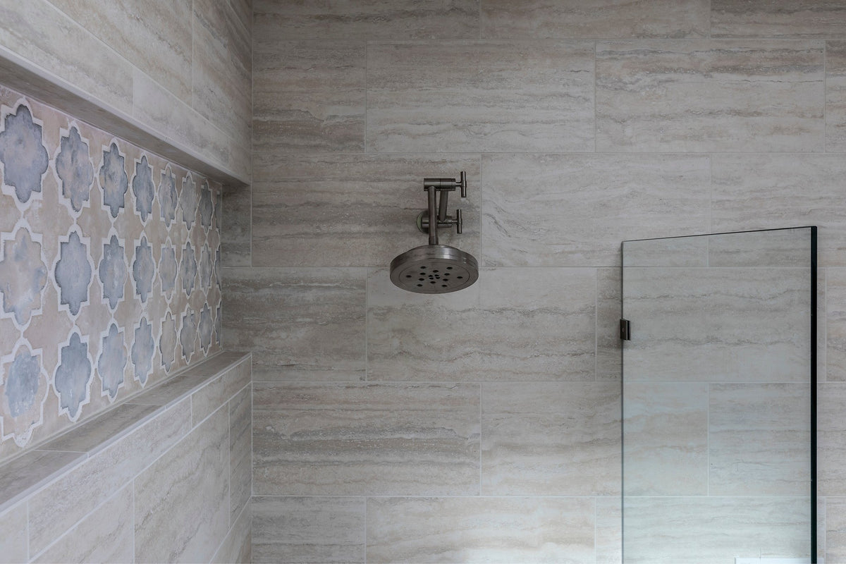 Arabesque band at the shower head