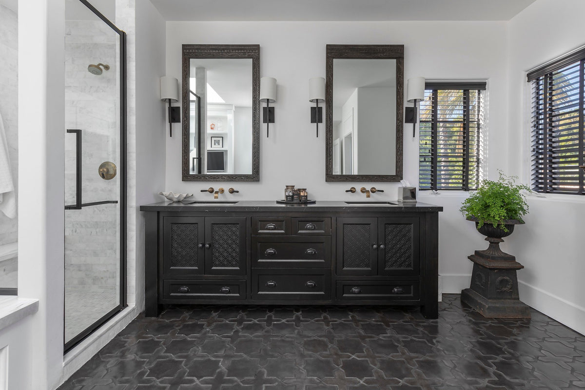Primary bath with Charcoal Arabesque 2C floor