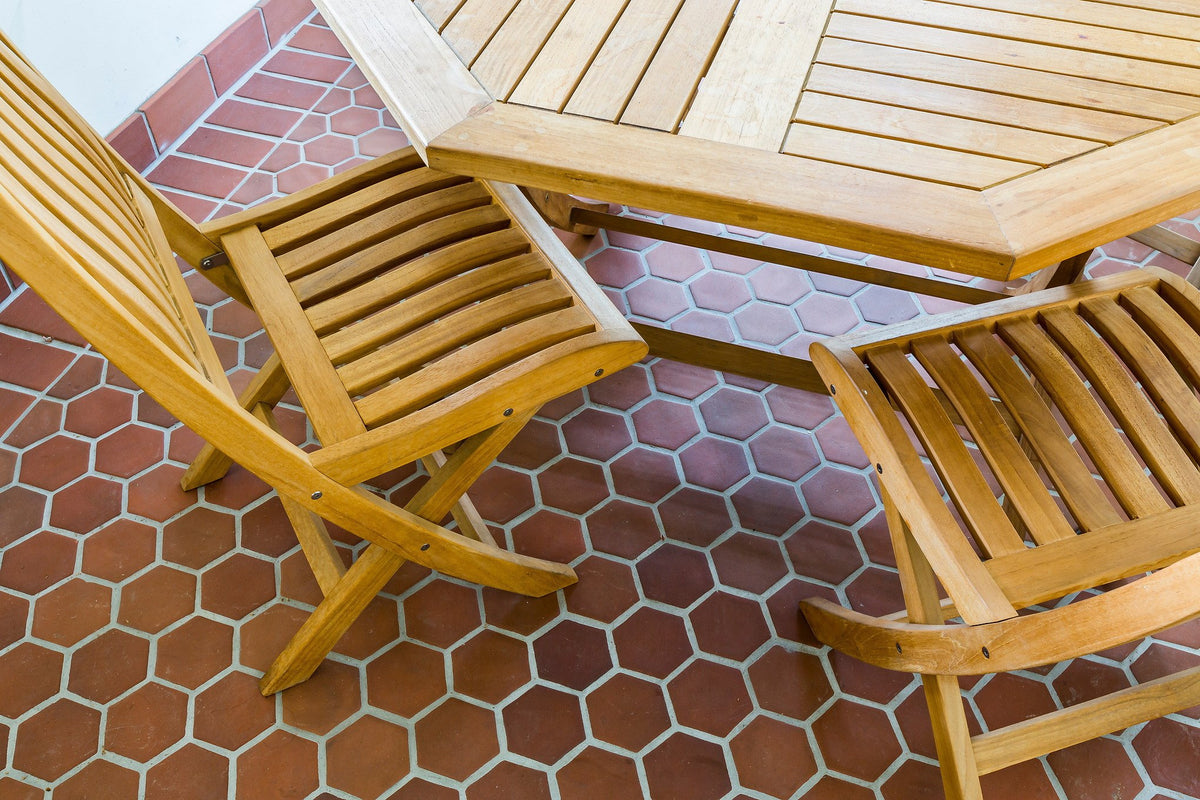 Close-up of Monrovia Hexagon, Braun