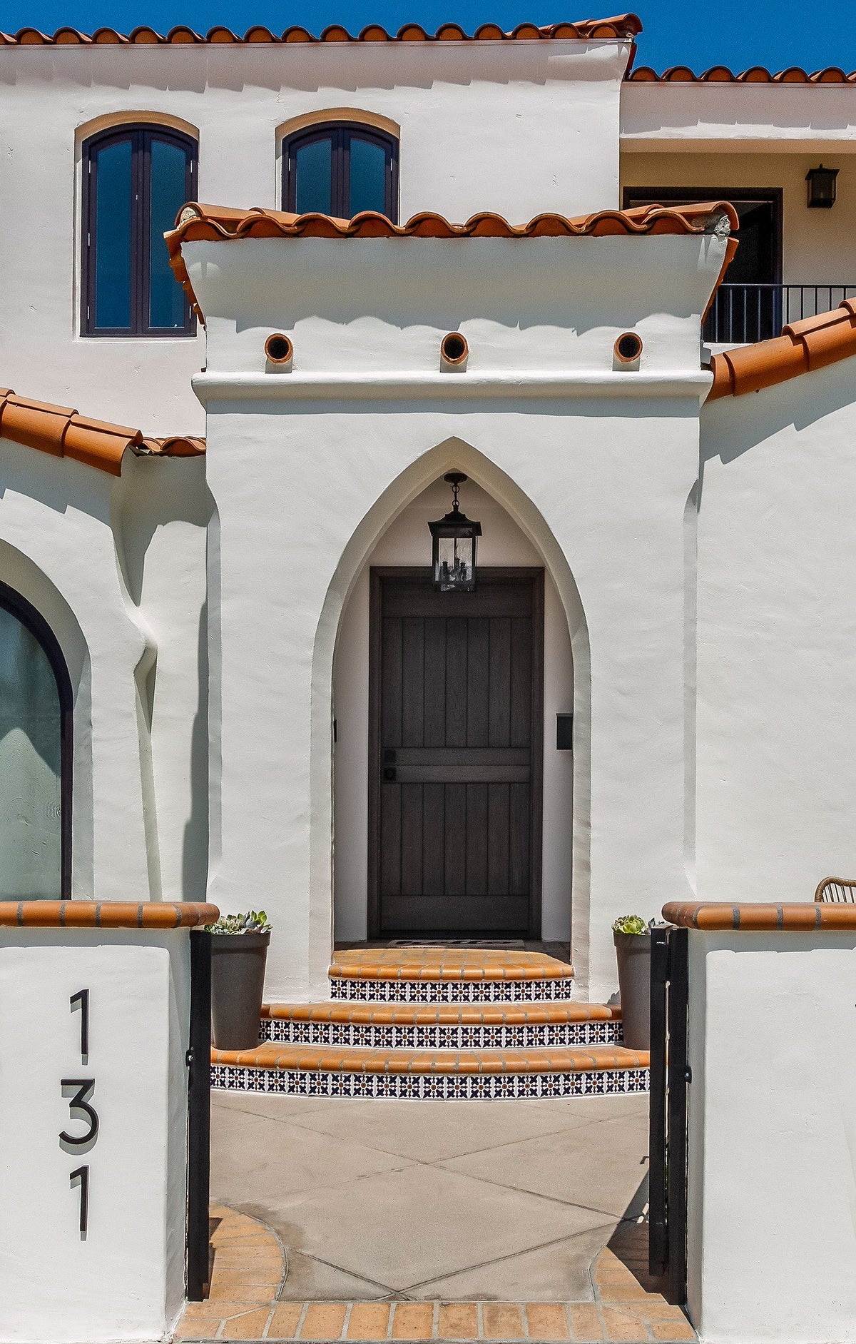 Front entry with deco stair risers
