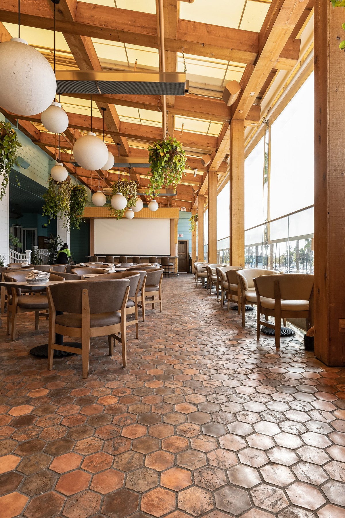 Sunroom dining with hexagon floor