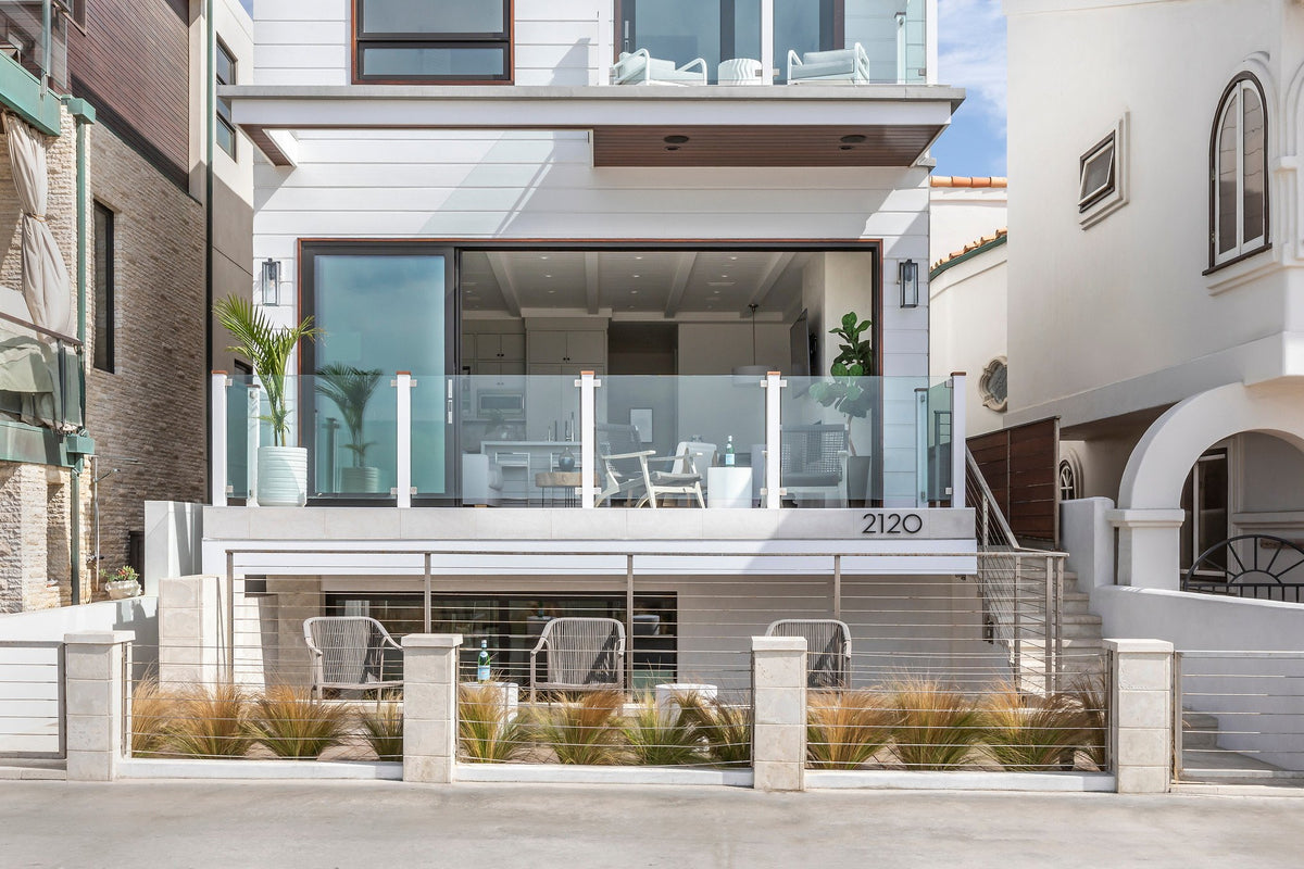 Beachfront facade with Roman Tile columns