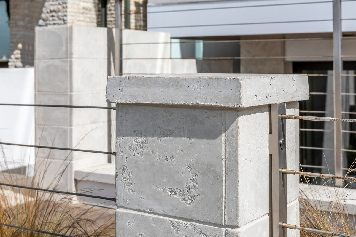 Column cap in Early Gray Limestone