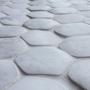 Hexagon Timeworn Mesh Carrara