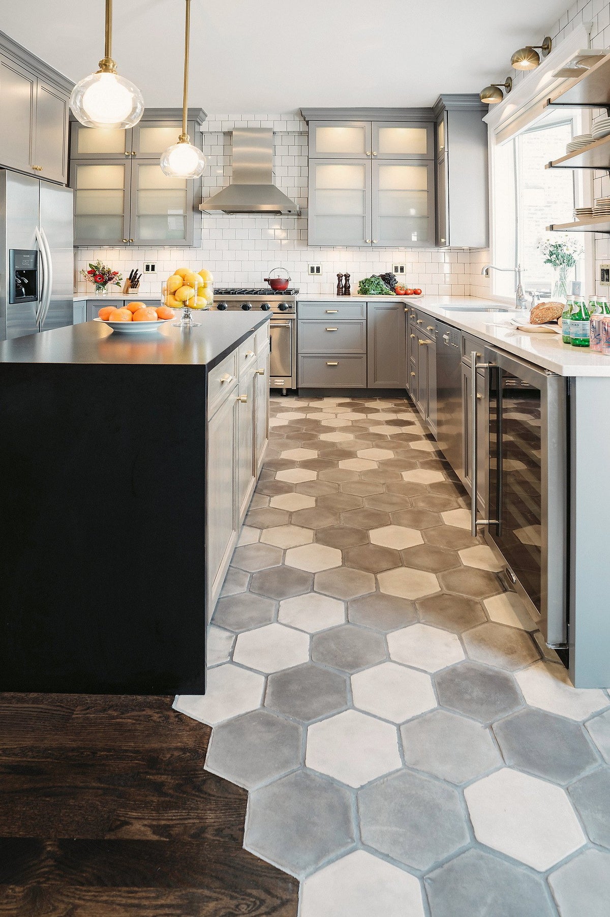 Hexagon runner between the counters