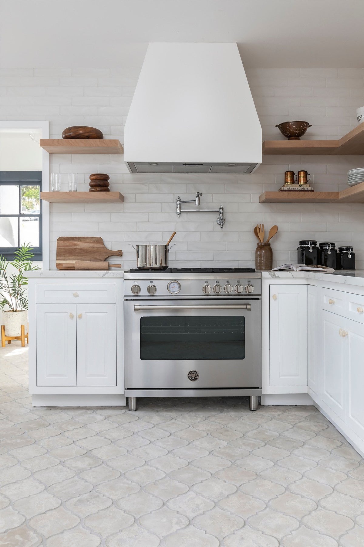Range wall and open shelving