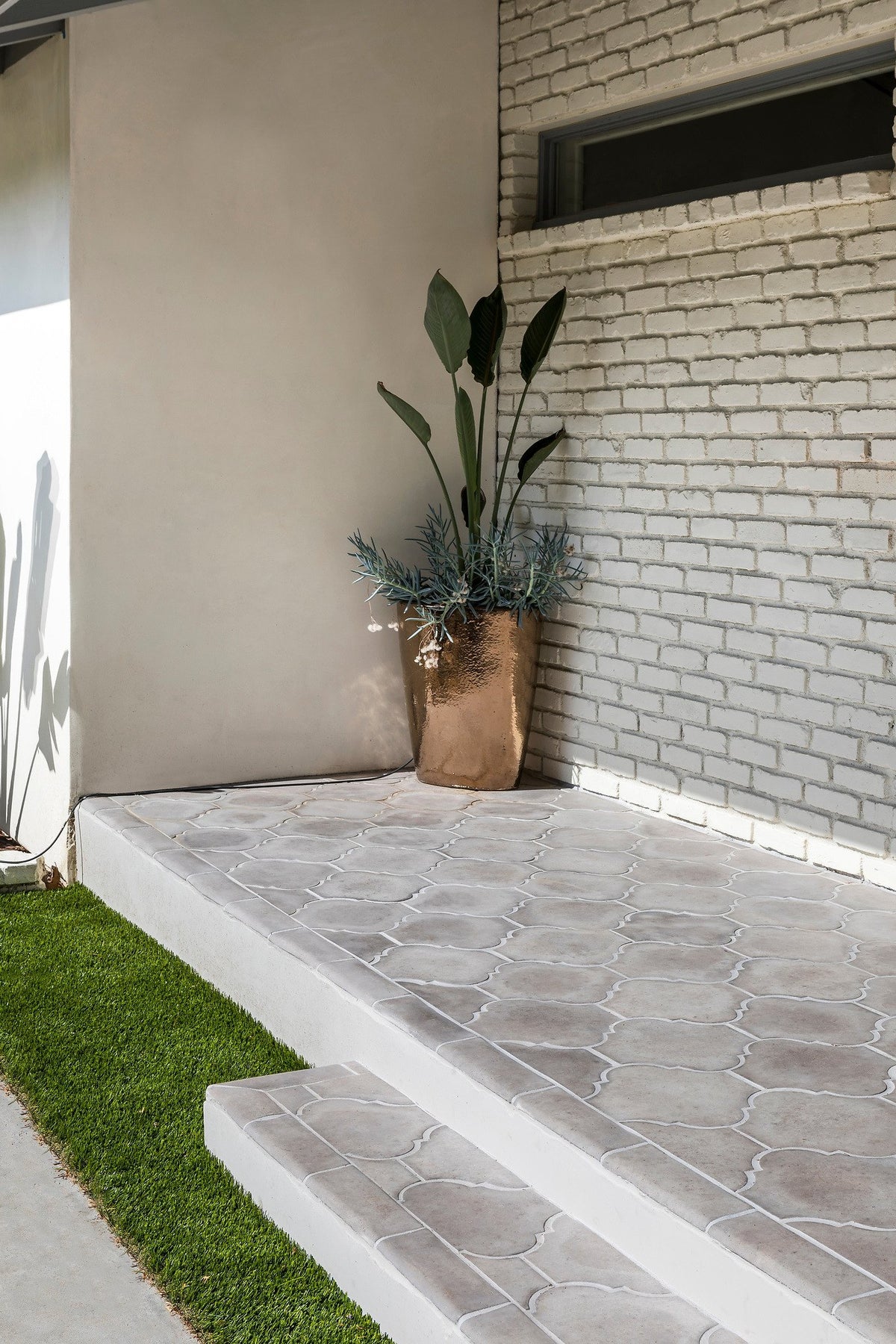San Felipe porch with planter